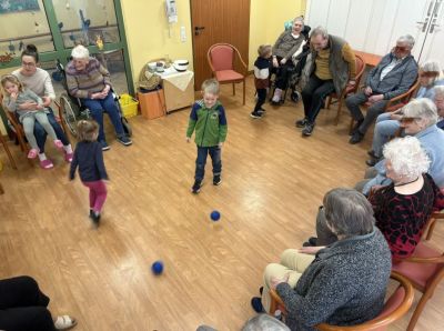 Bewegung hält uns fit und macht besonders viel Freude mit den Kindern vom Naturkindergarten – Bild 3